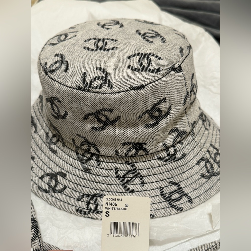 CHANEL CC logo Denim Hat Size Small
